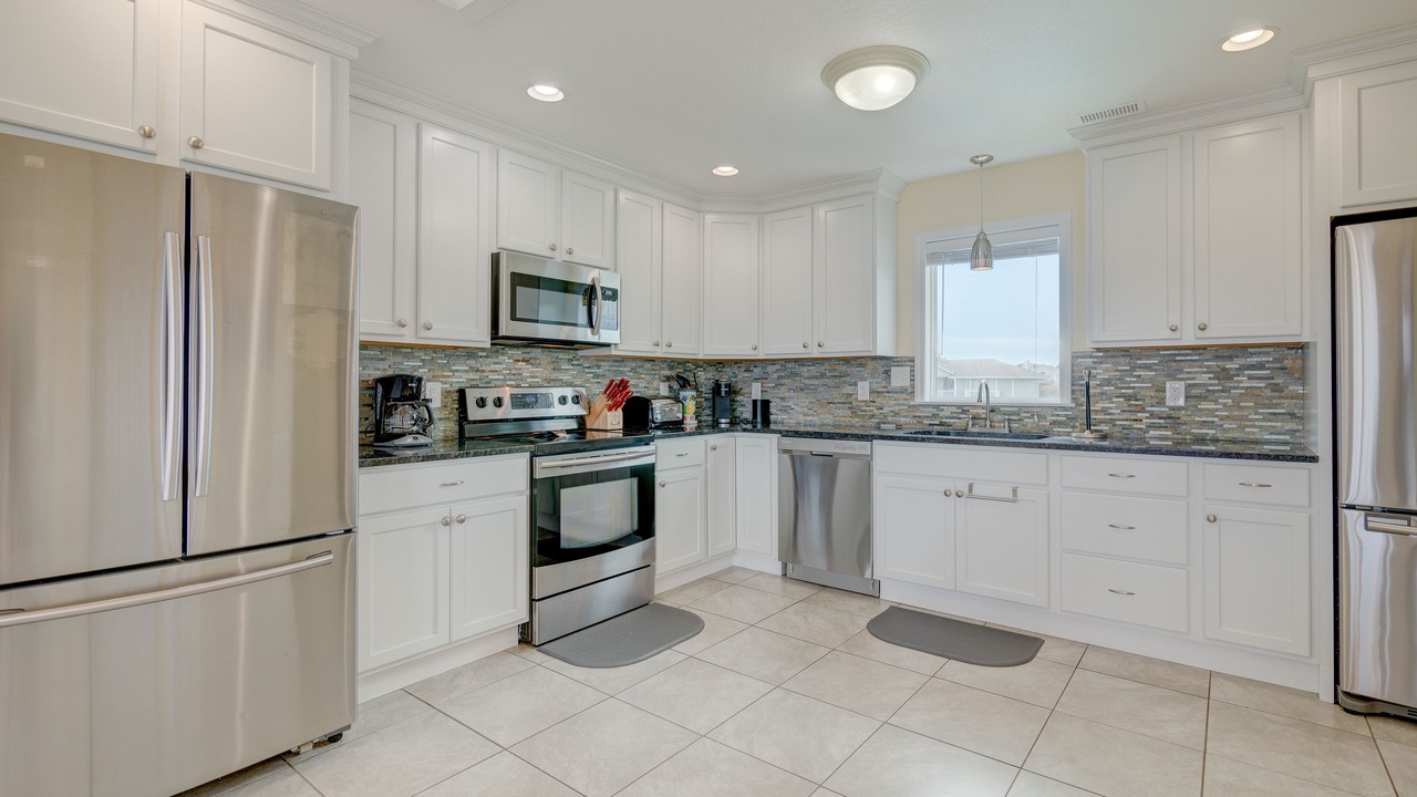 Photo of Kitchen in Whalehead Beach