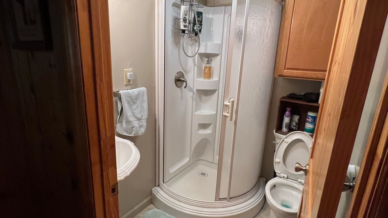 Photo of Bathroom in Nebo