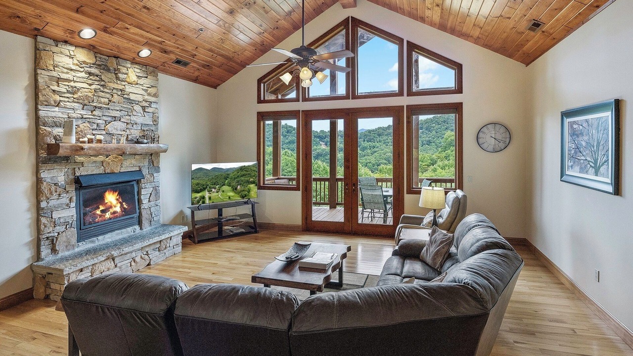 Photo of Livingroom in Whittier