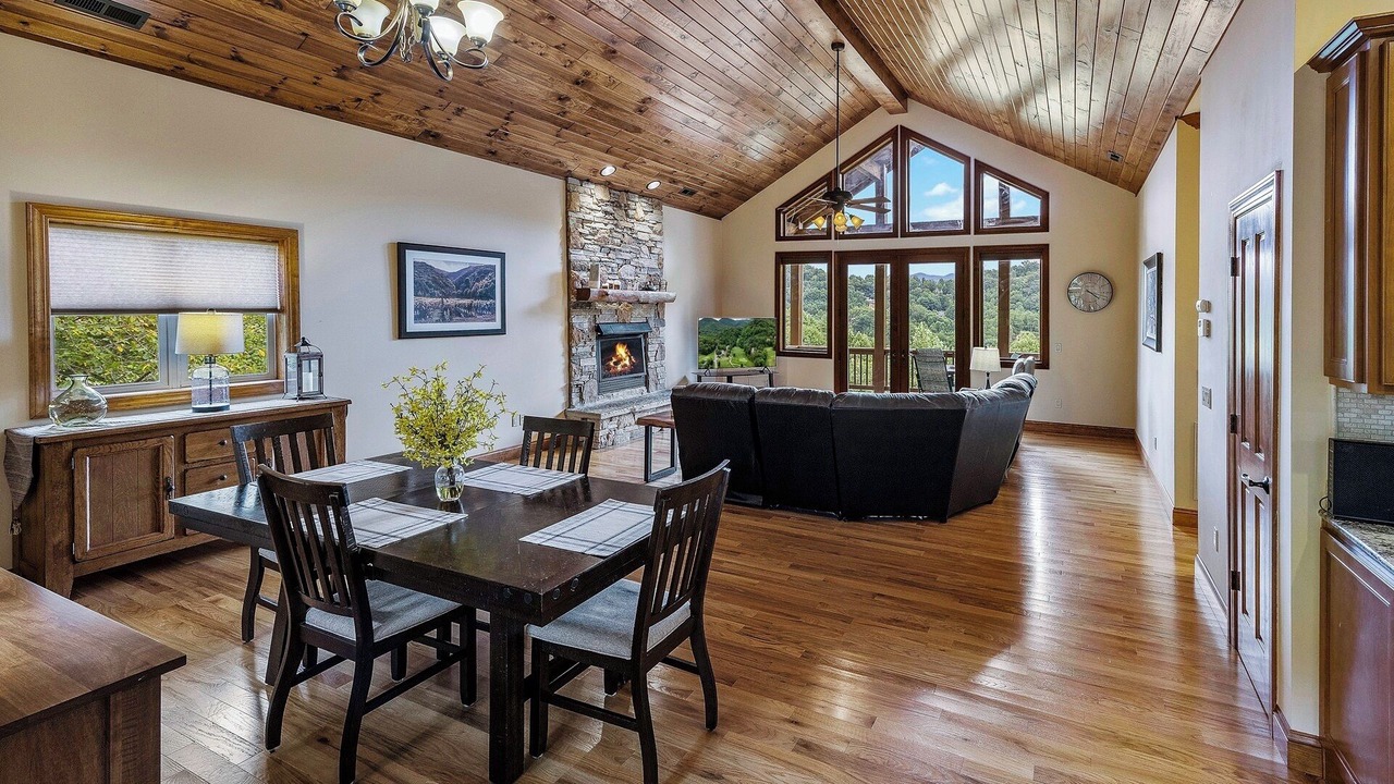 Photo of Livingroom in Whittier