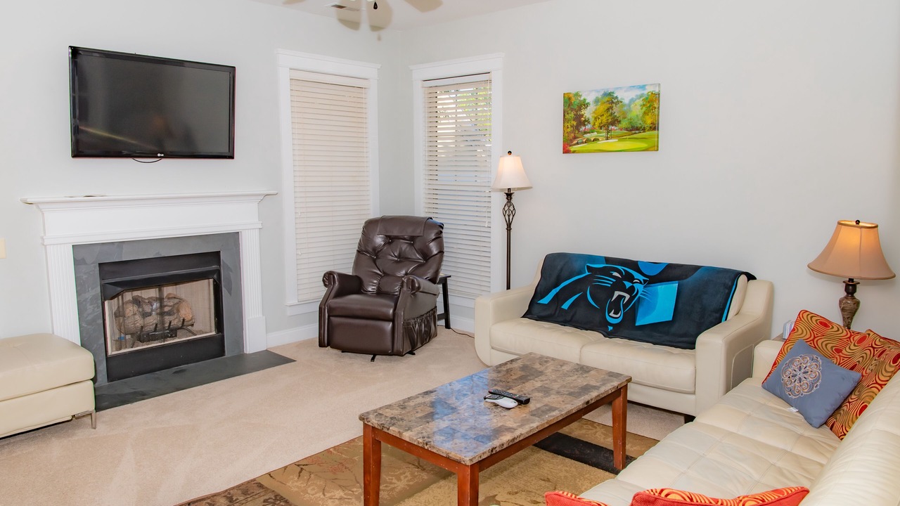 Photo of Livingroom in Huntersville