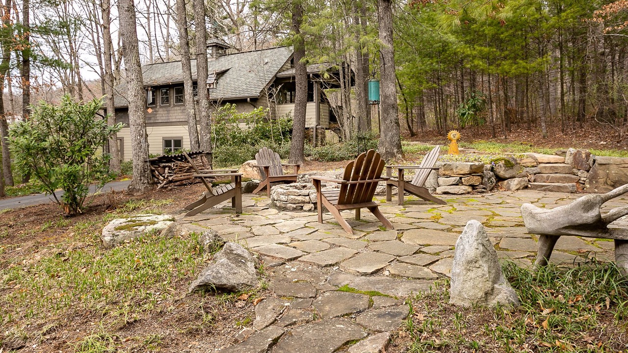 Photo of Patio Balcony in Weaverville