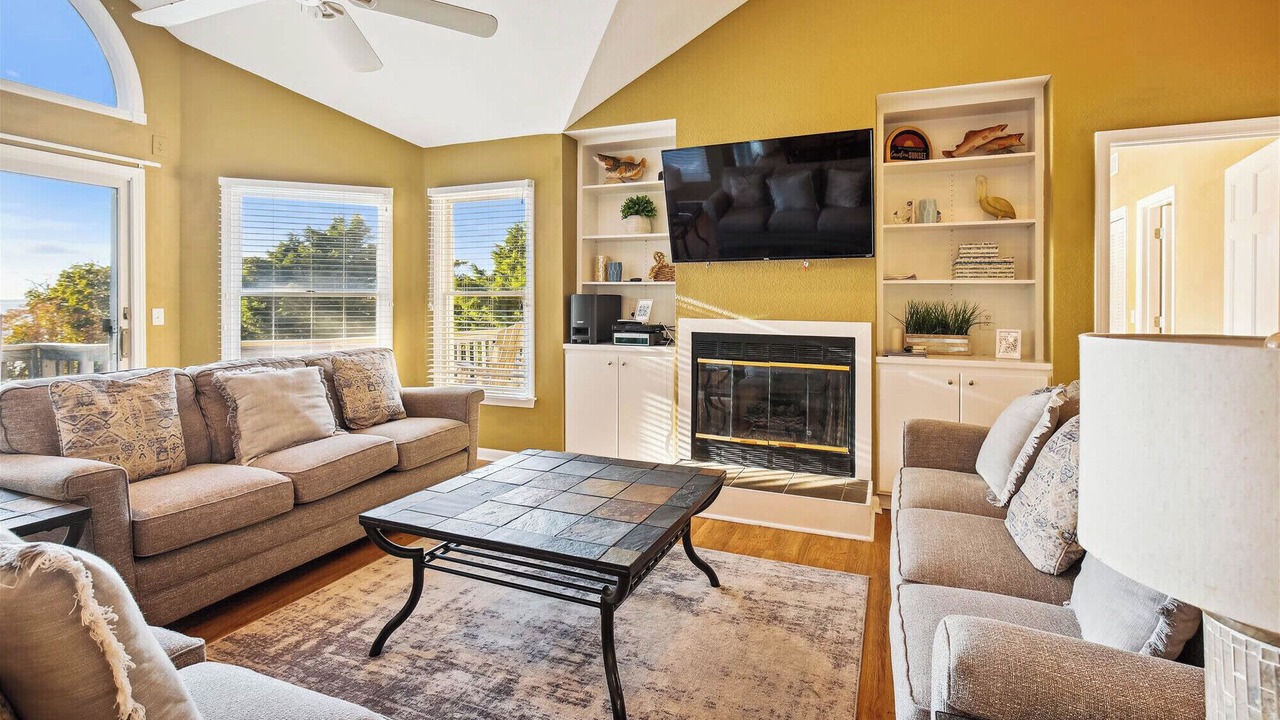 Photo of Livingroom in Whalehead Beach