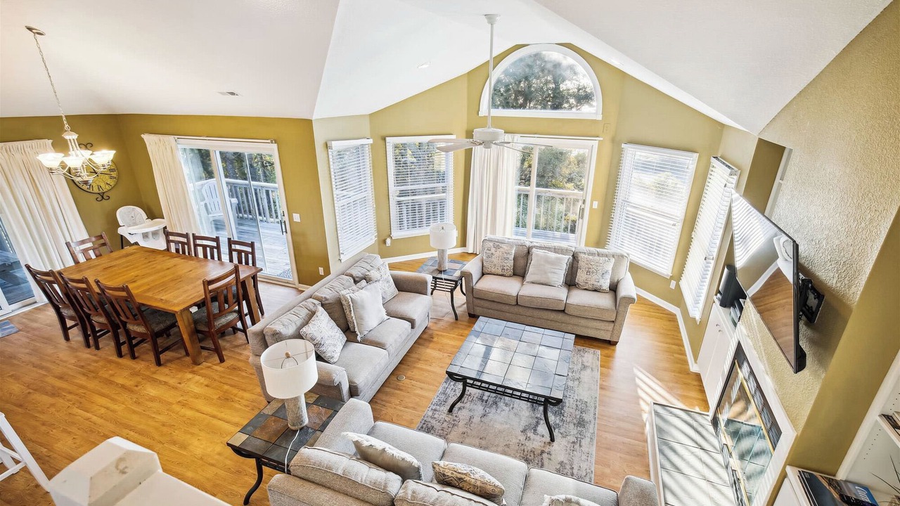 Photo of Livingroom in Whalehead Beach