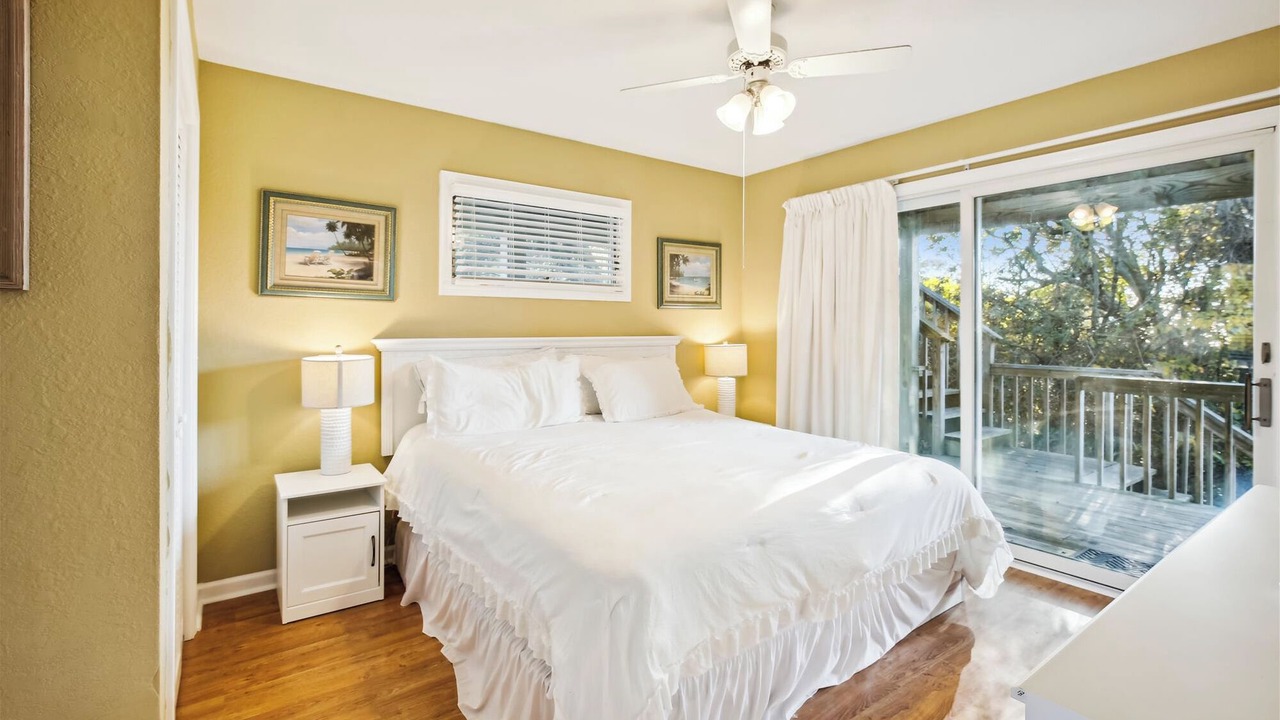 Photo of Bedroom in Whalehead Beach