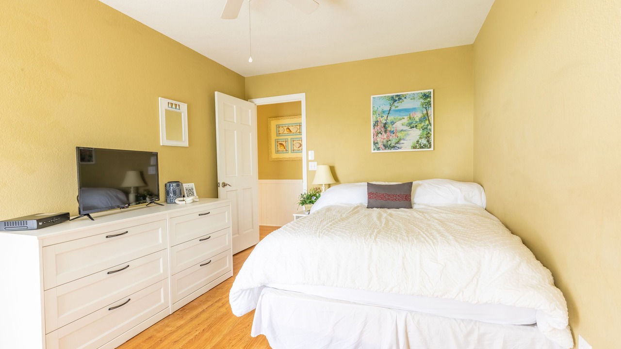 Photo of Bedroom in Whalehead Beach