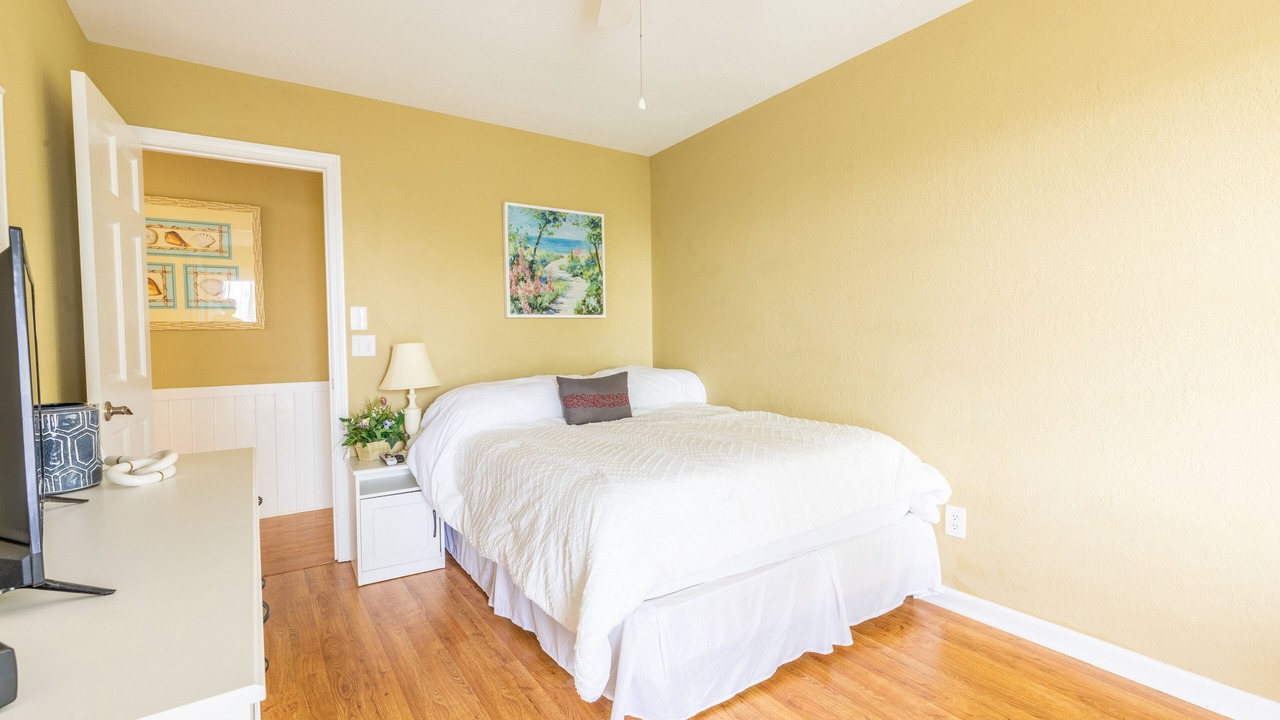 Photo of Bedroom in Whalehead Beach