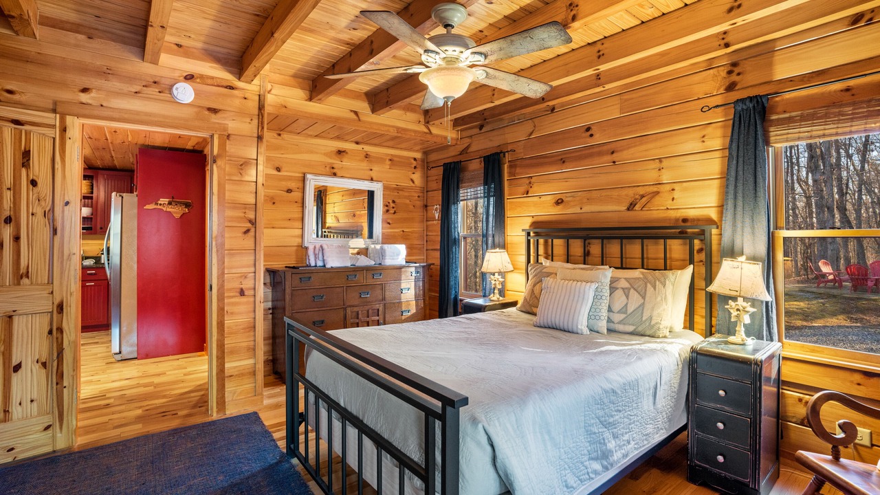 Photo of Bedroom in Lake Lure
