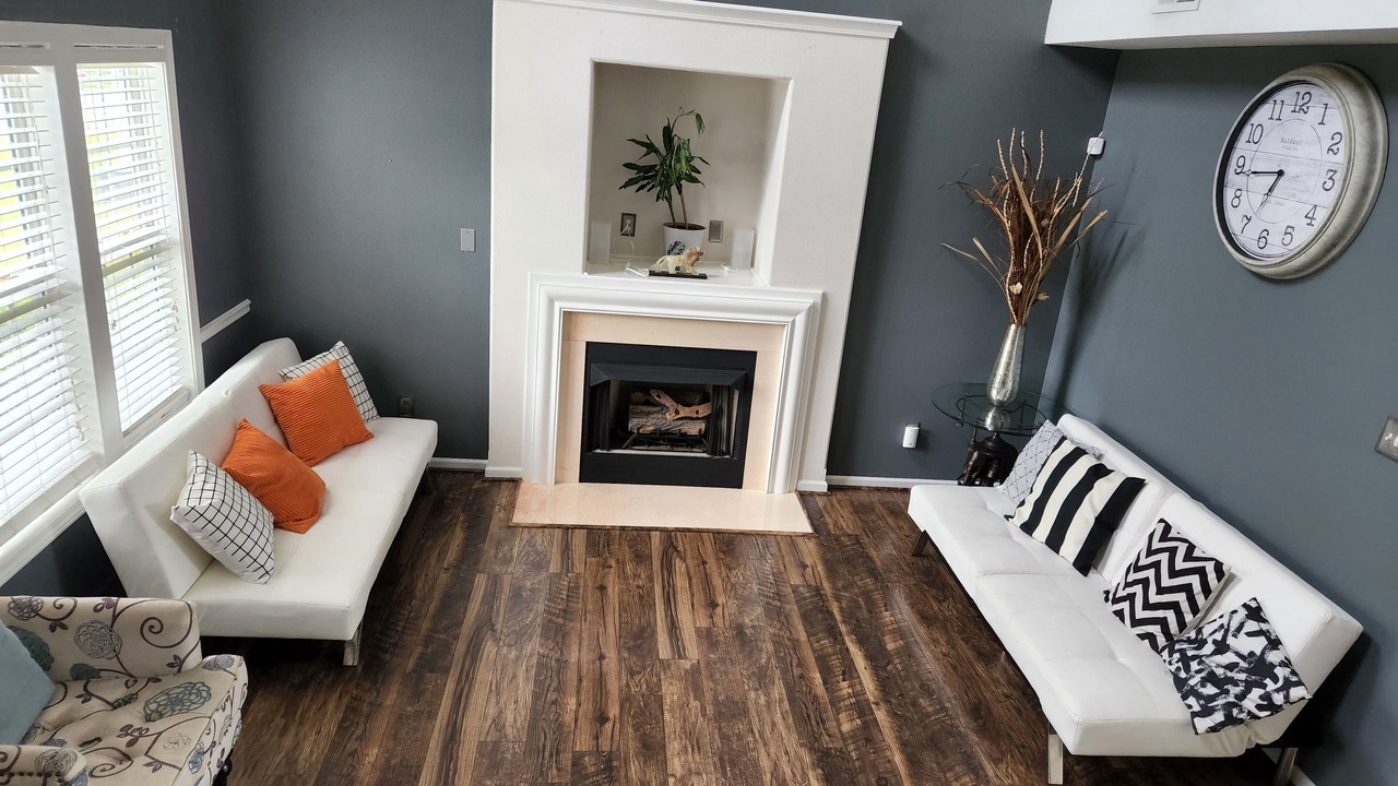 Photo of Livingroom in Oakdale