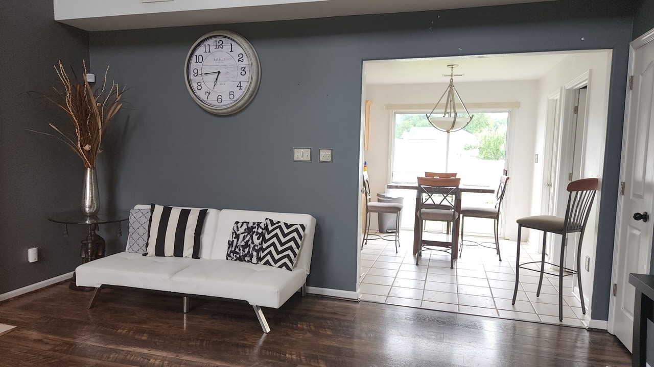 Photo of Livingroom in Oakdale