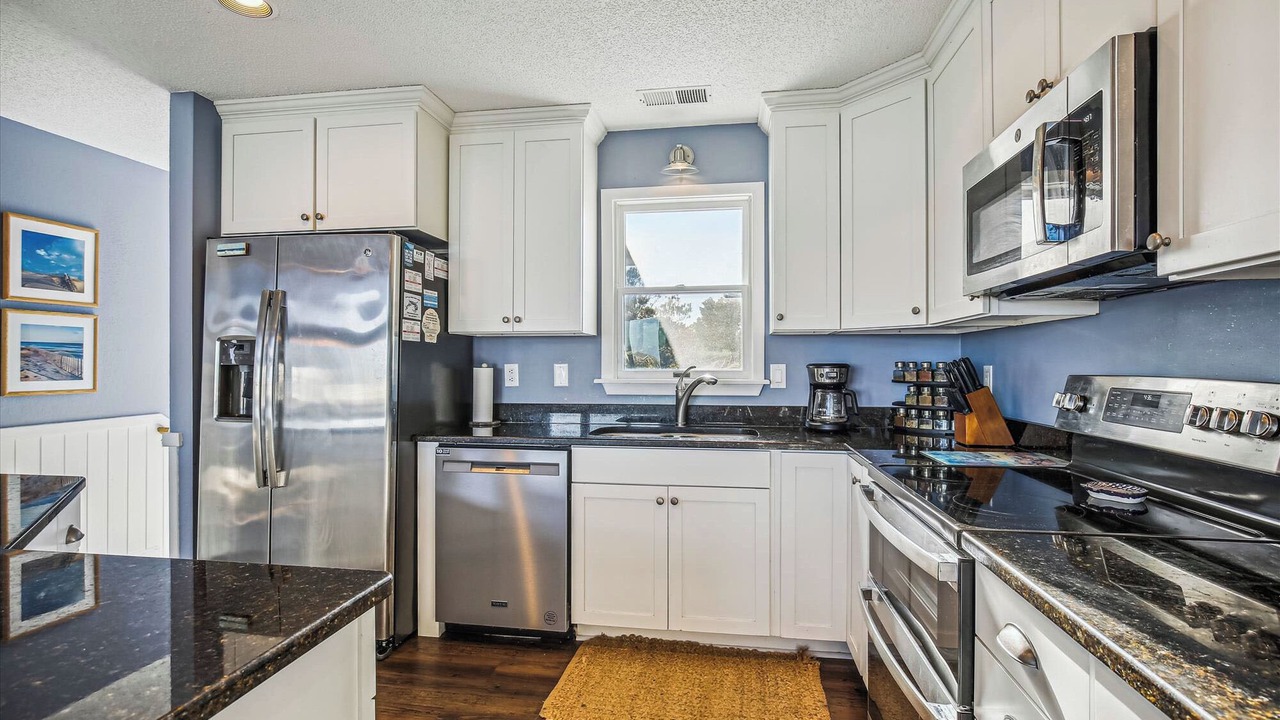 Photo of Kitchen in Whalehead Beach