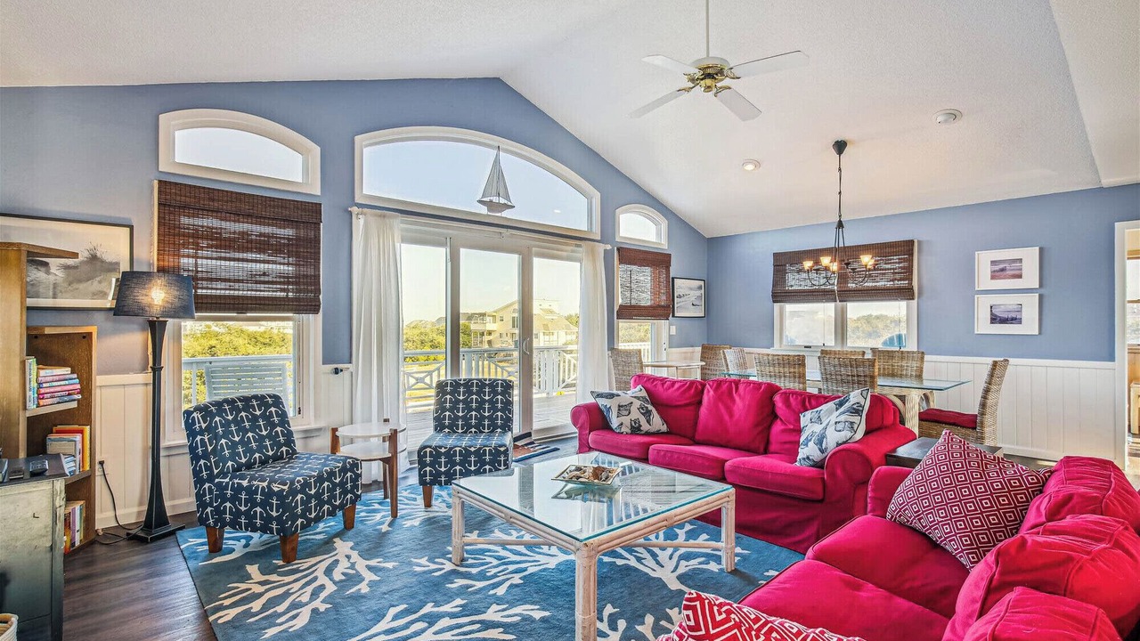 Photo of Livingroom in Whalehead Beach