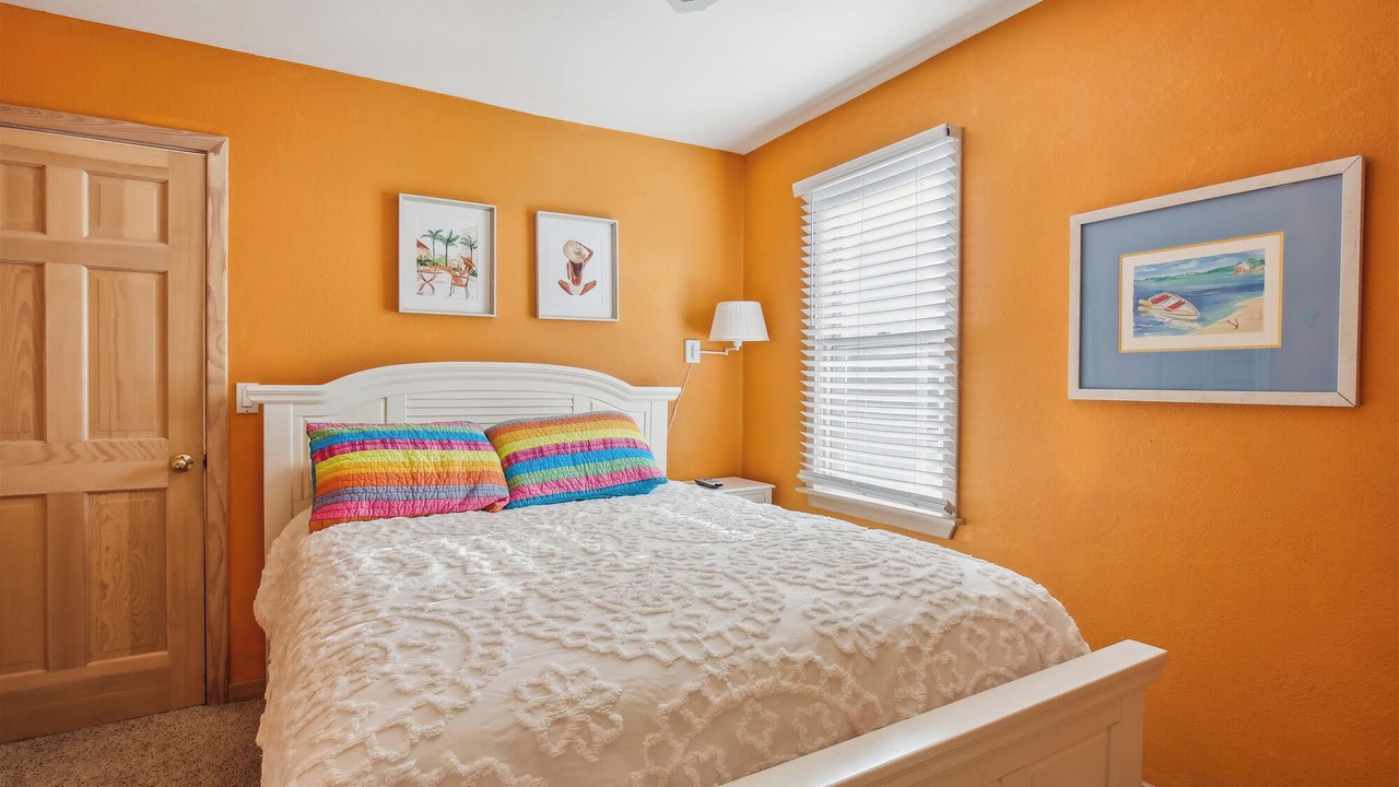 Photo of Bedroom in Whalehead Beach