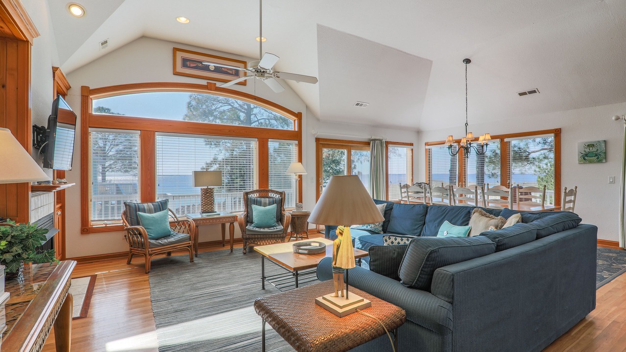 Photo of Livingroom in Corolla Light