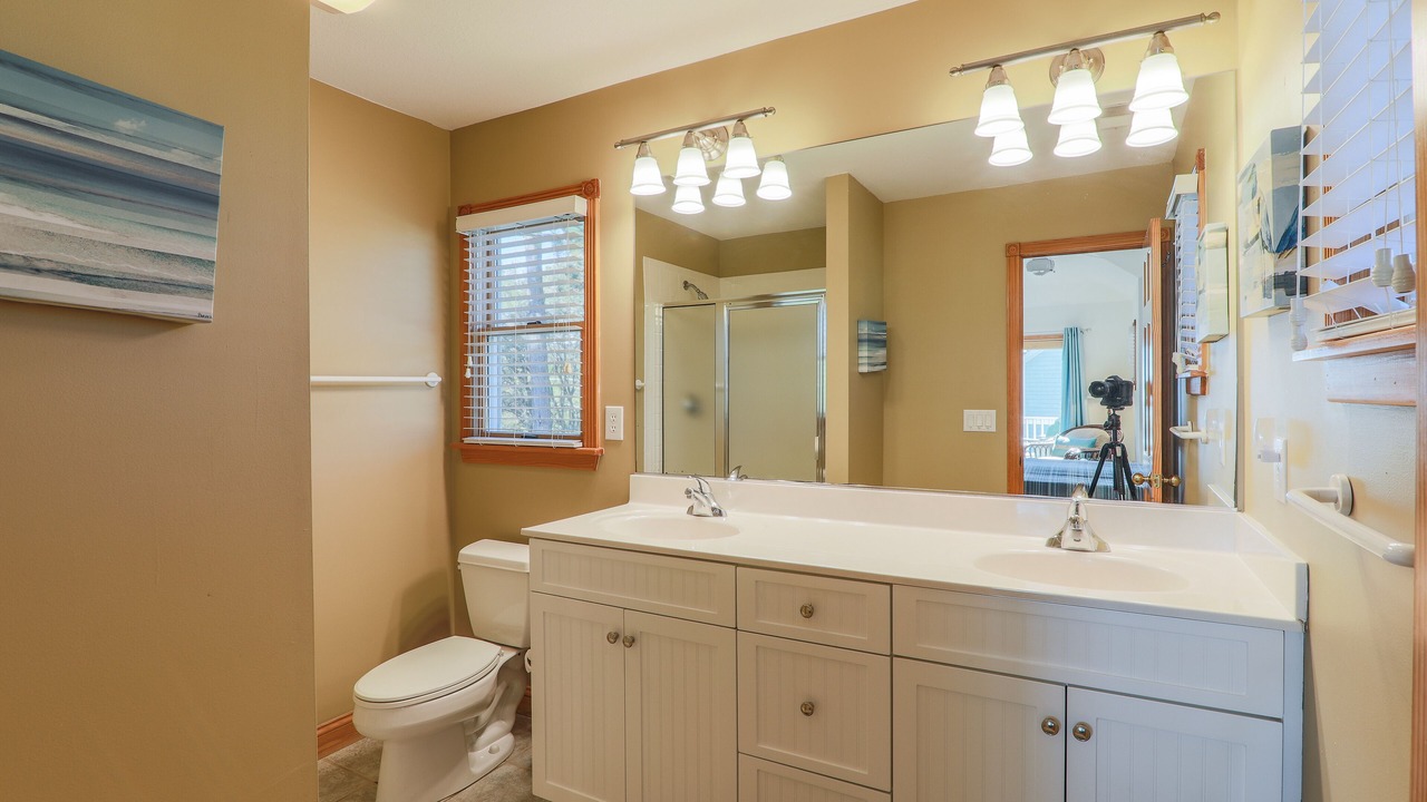 Photo of Bathroom in Corolla Light