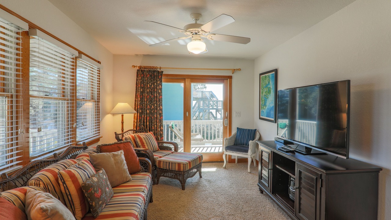 Photo of Livingroom in Corolla Light