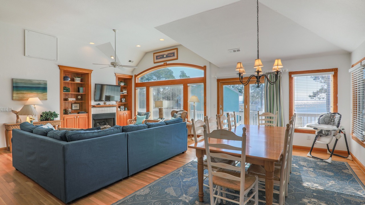 Photo of Livingroom in Corolla Light