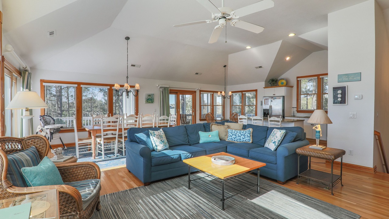 Photo of Livingroom in Corolla Light