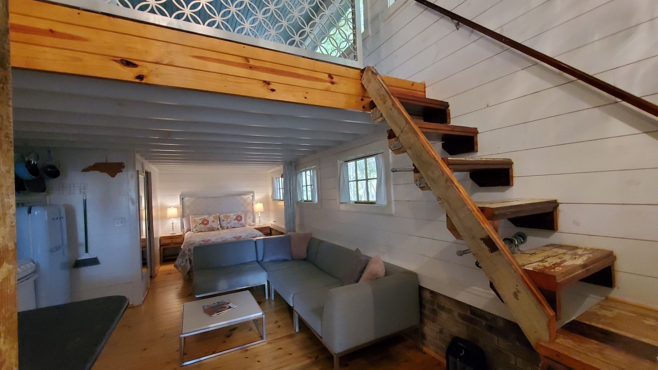 Photo of Livingroom in Burlington