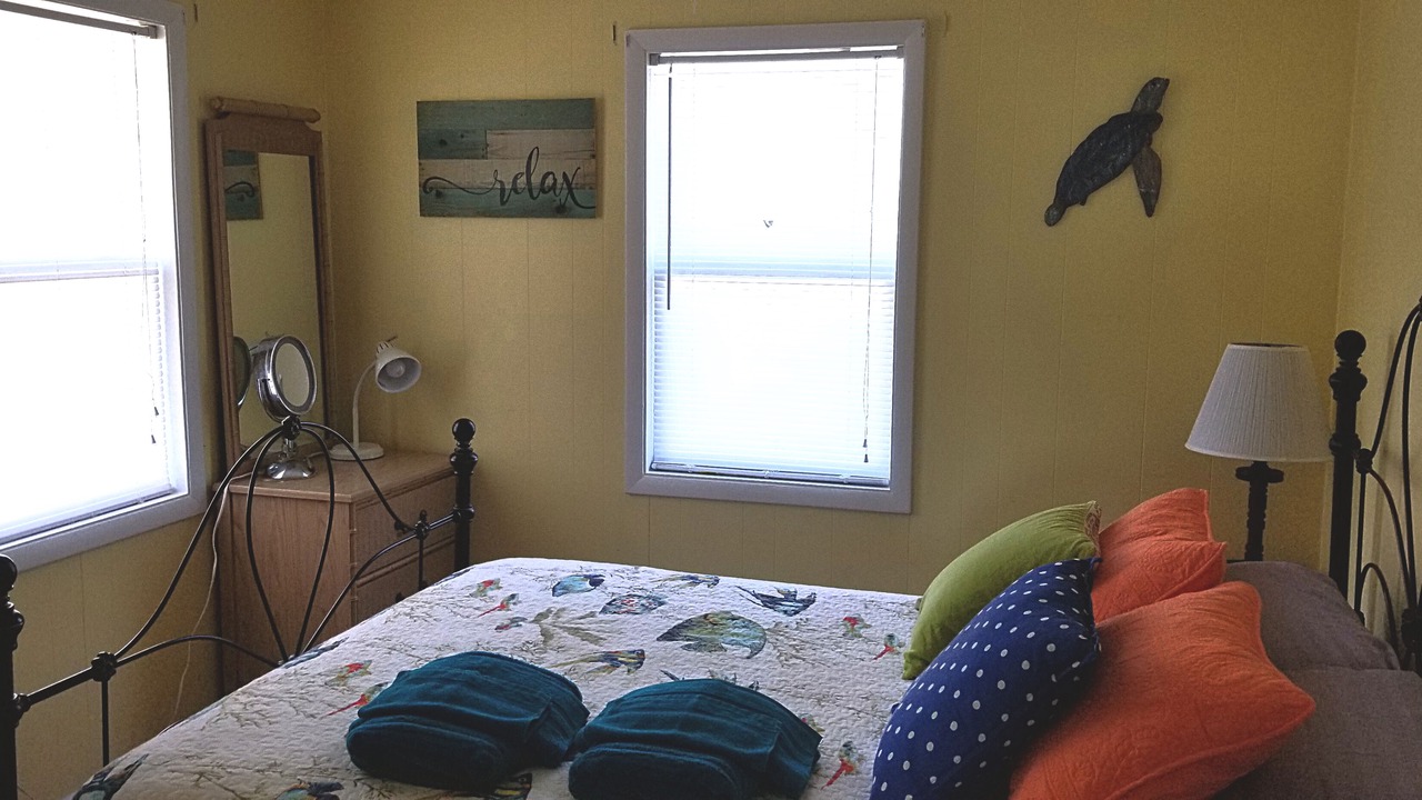 Photo of Bedroom in Caswell Beach