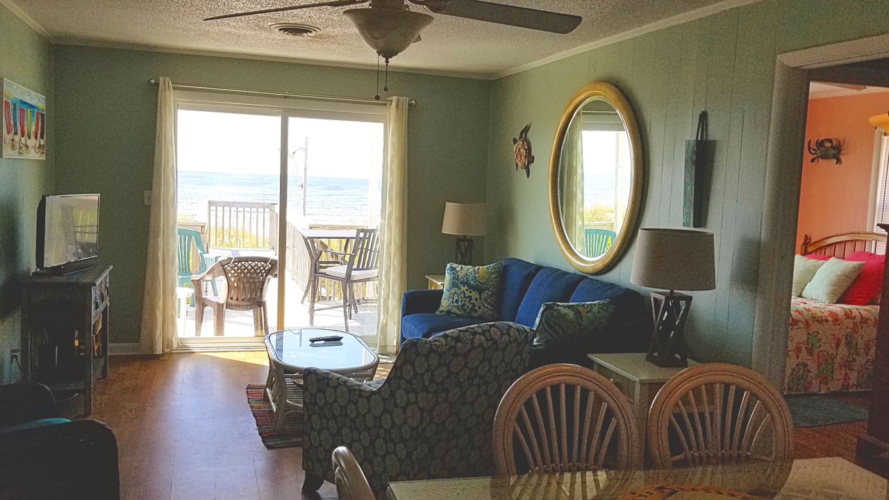 Photo of Livingroom in Caswell Beach