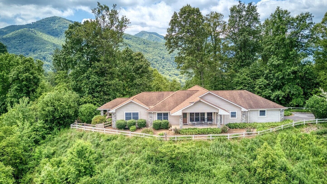 Photo of Others in Maggie Valley