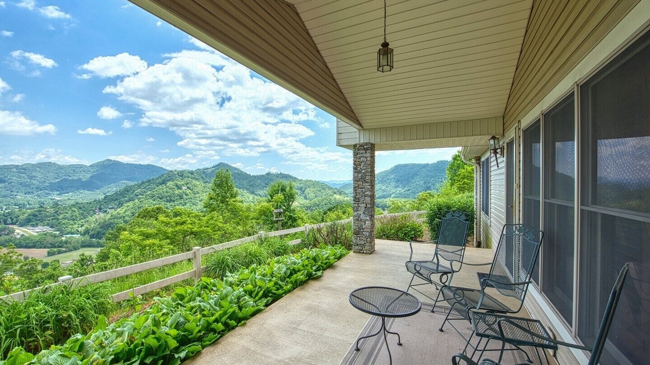 Photo of Others in Maggie Valley