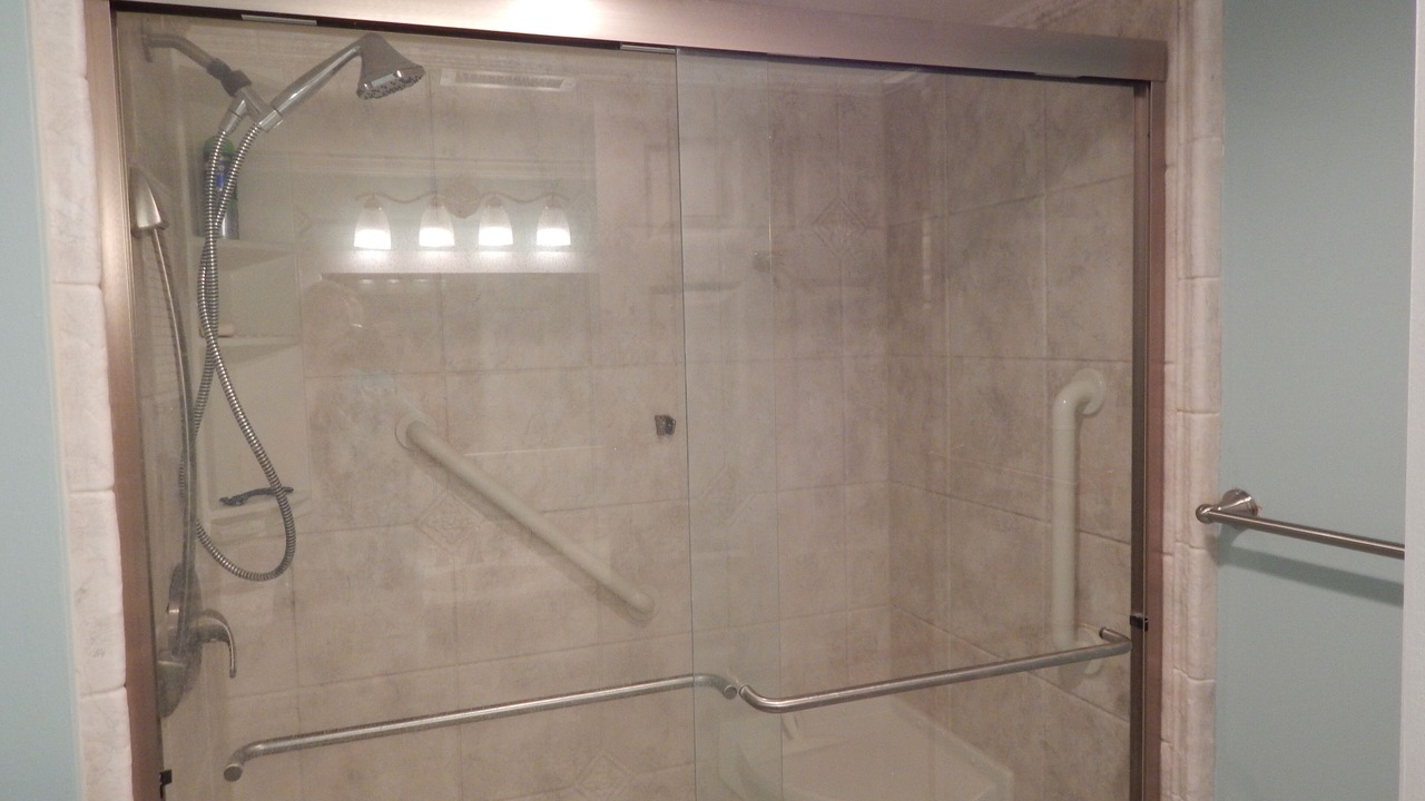 Photo of Bathroom in Pine Knoll Shores