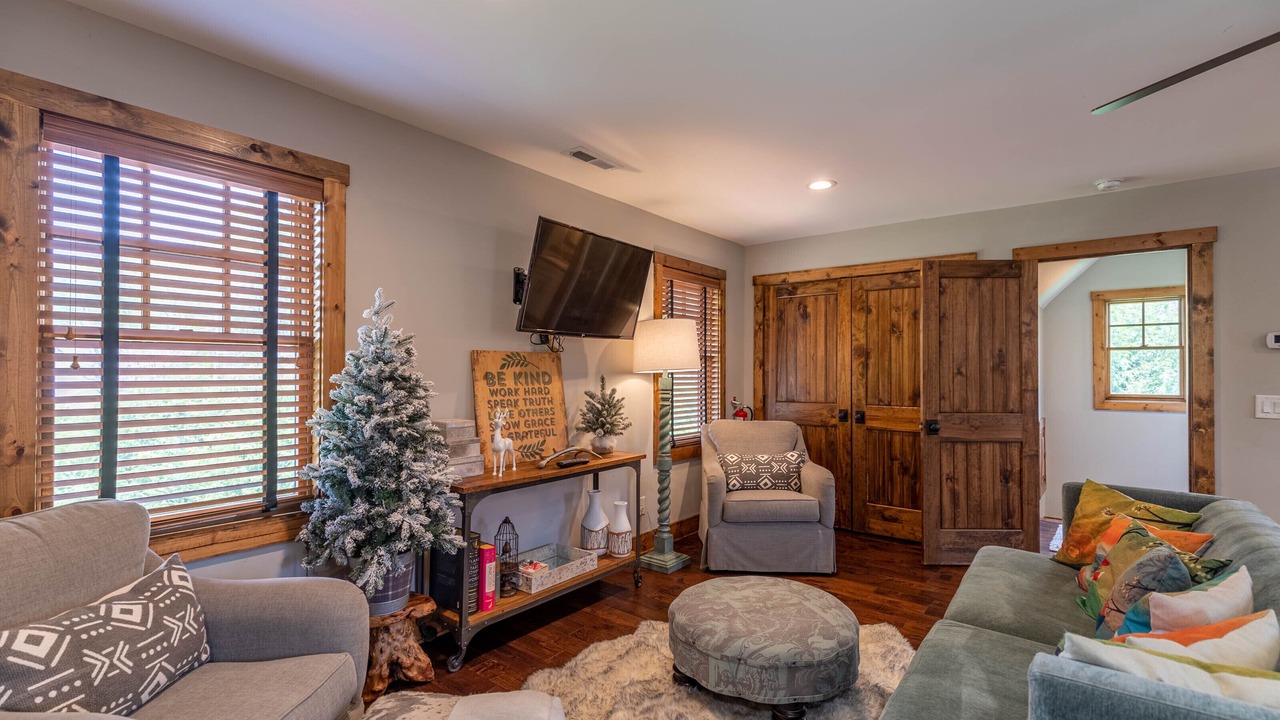 Photo of Livingroom in Elk Park