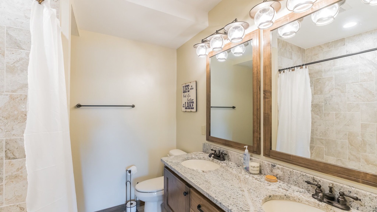 Photo of Bathroom in The Arbor