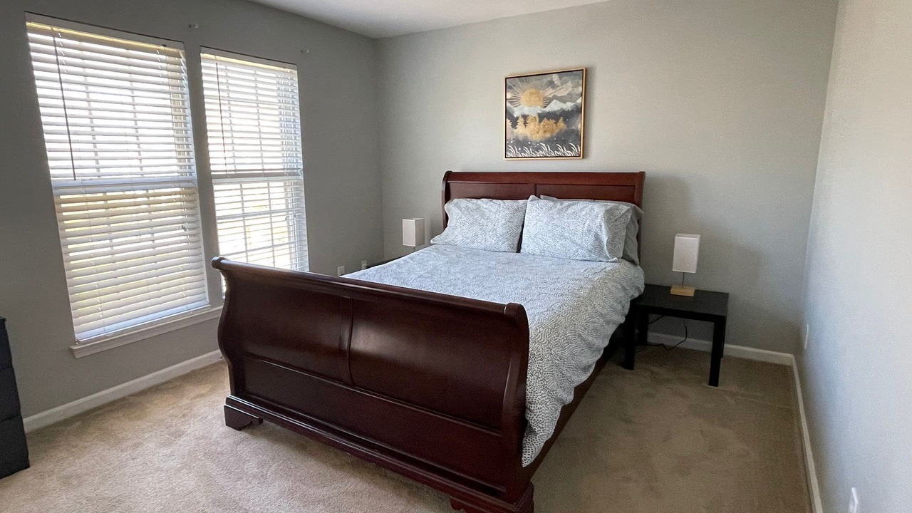 Photo of Bedroom in Davis Lake - Eastfield