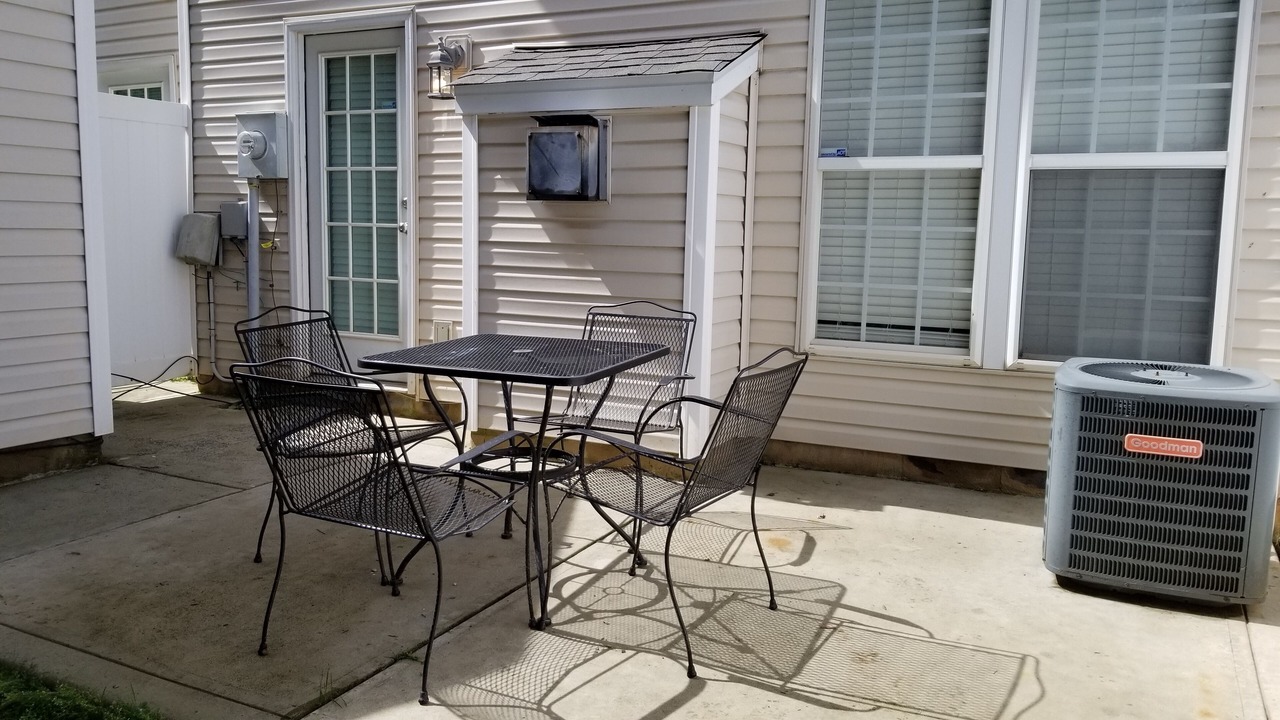 Photo of Outdoor in Davis Lake - Eastfield