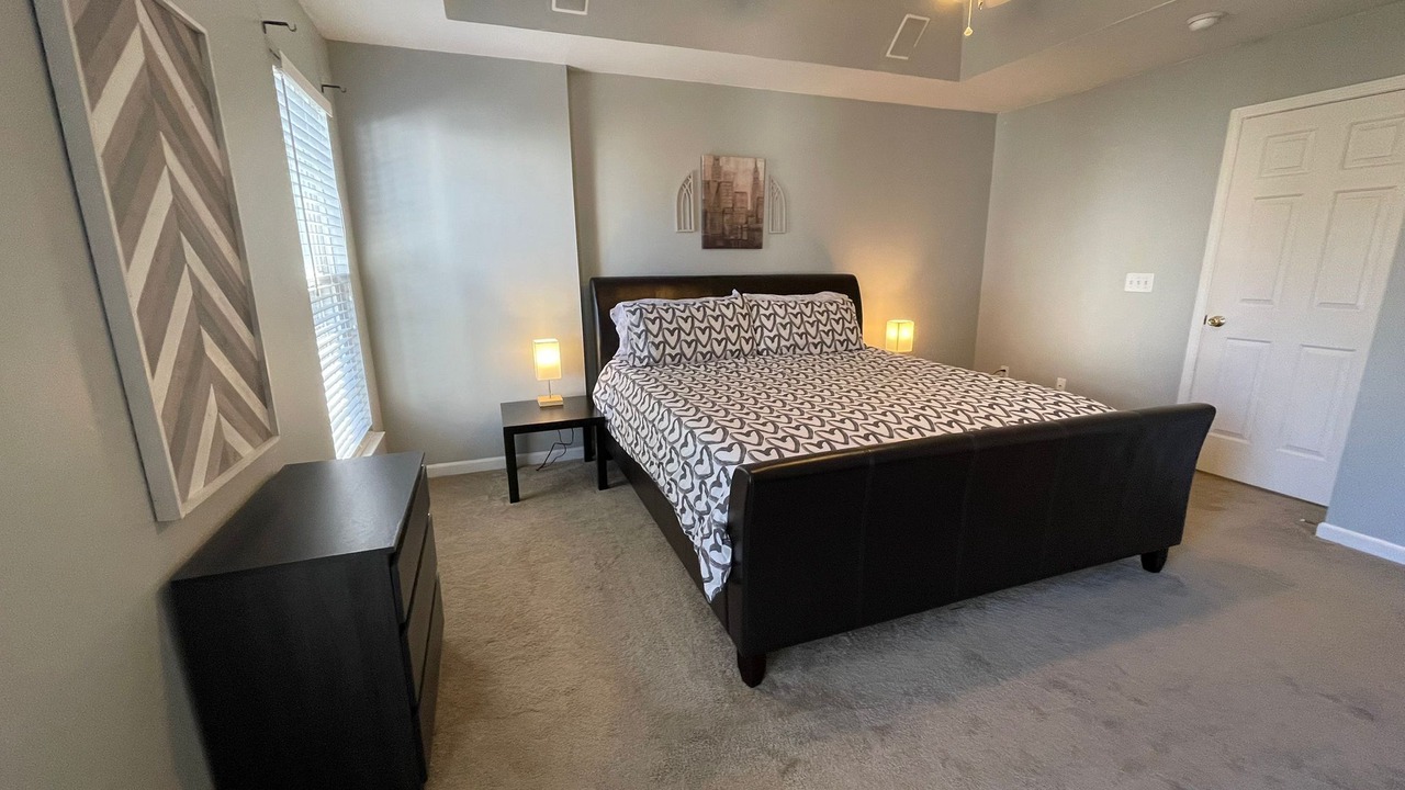 Photo of Bedroom in Davis Lake - Eastfield