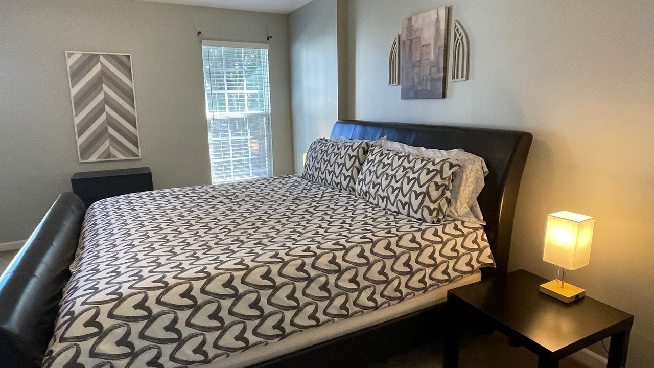 Photo of Bedroom in Davis Lake - Eastfield