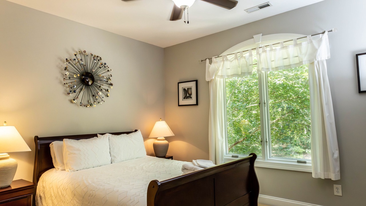 Photo of Bedroom in Apex