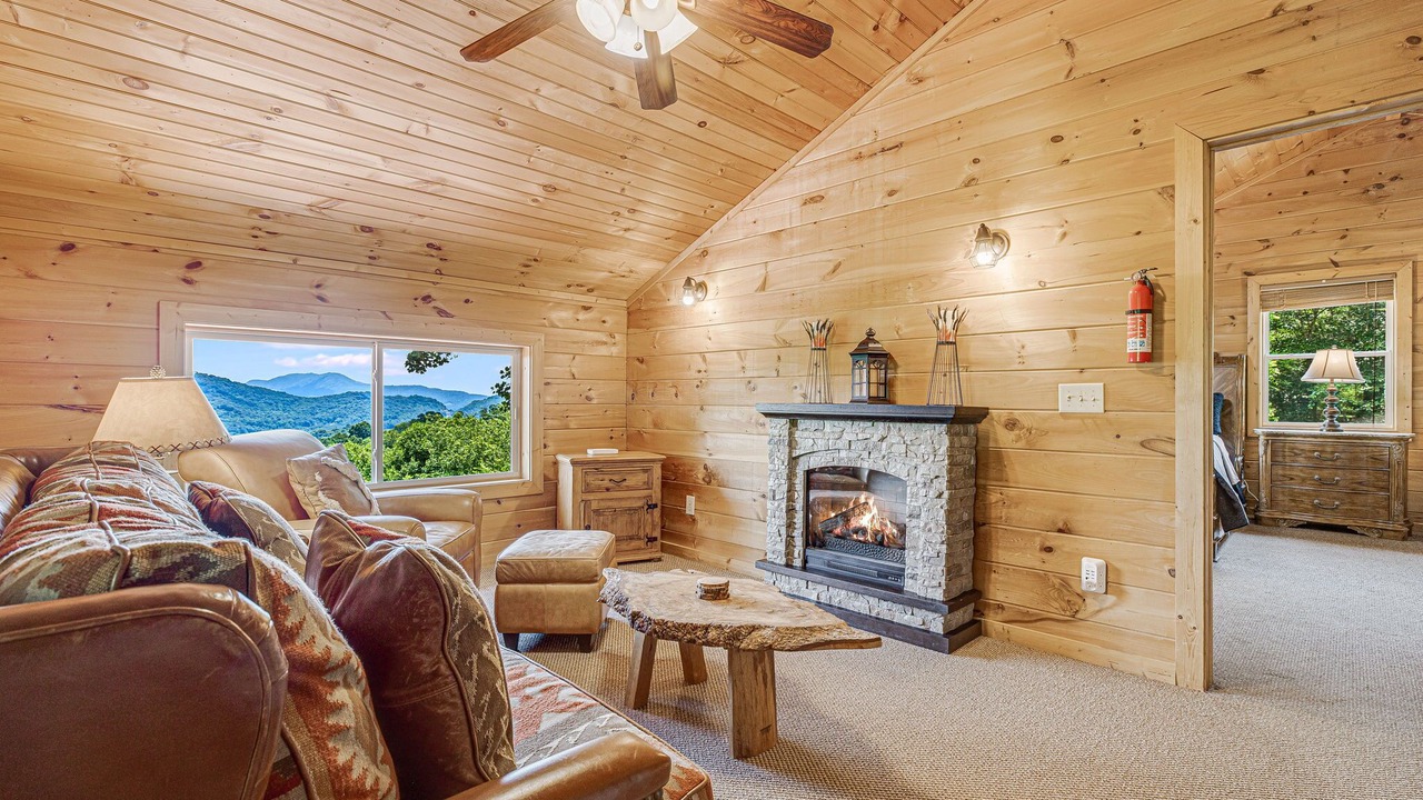 Photo of Livingroom in Waynesville