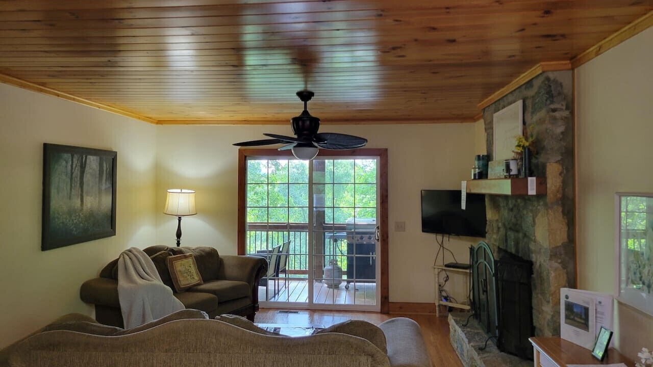Photo of Livingroom in Deep Gap