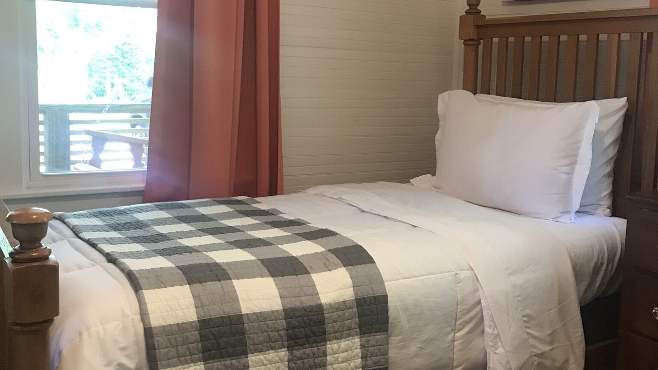 Photo of Bedroom in Woodfin