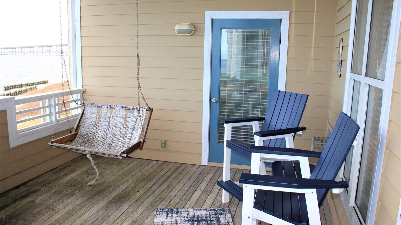 Photo of Patio Balcony in Manteo