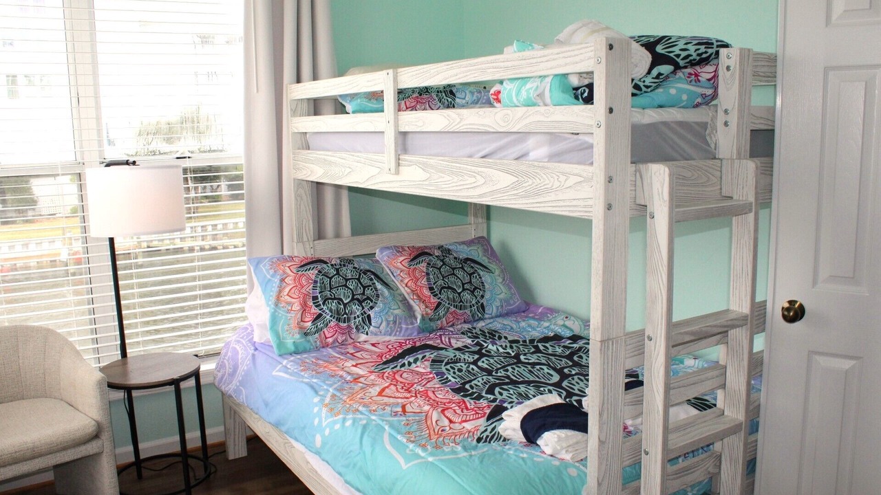 Photo of Bedroom in Manteo