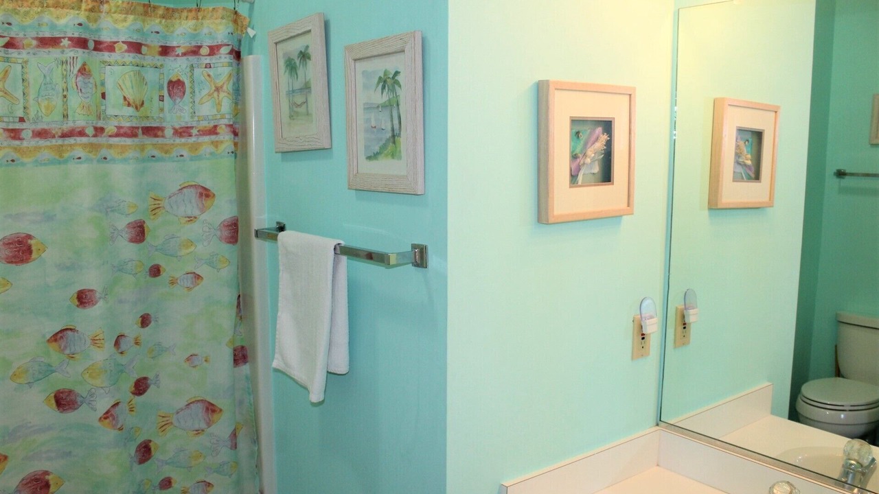 Photo of Bathroom in Manteo