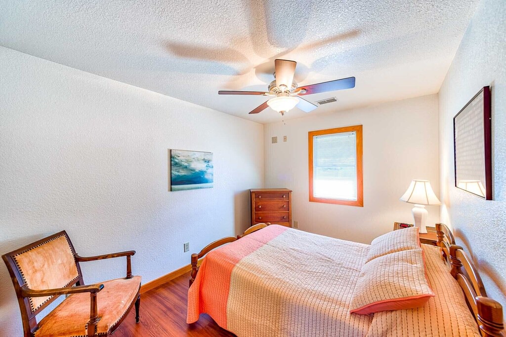 Photo of Bedroom in Brigands' Bay