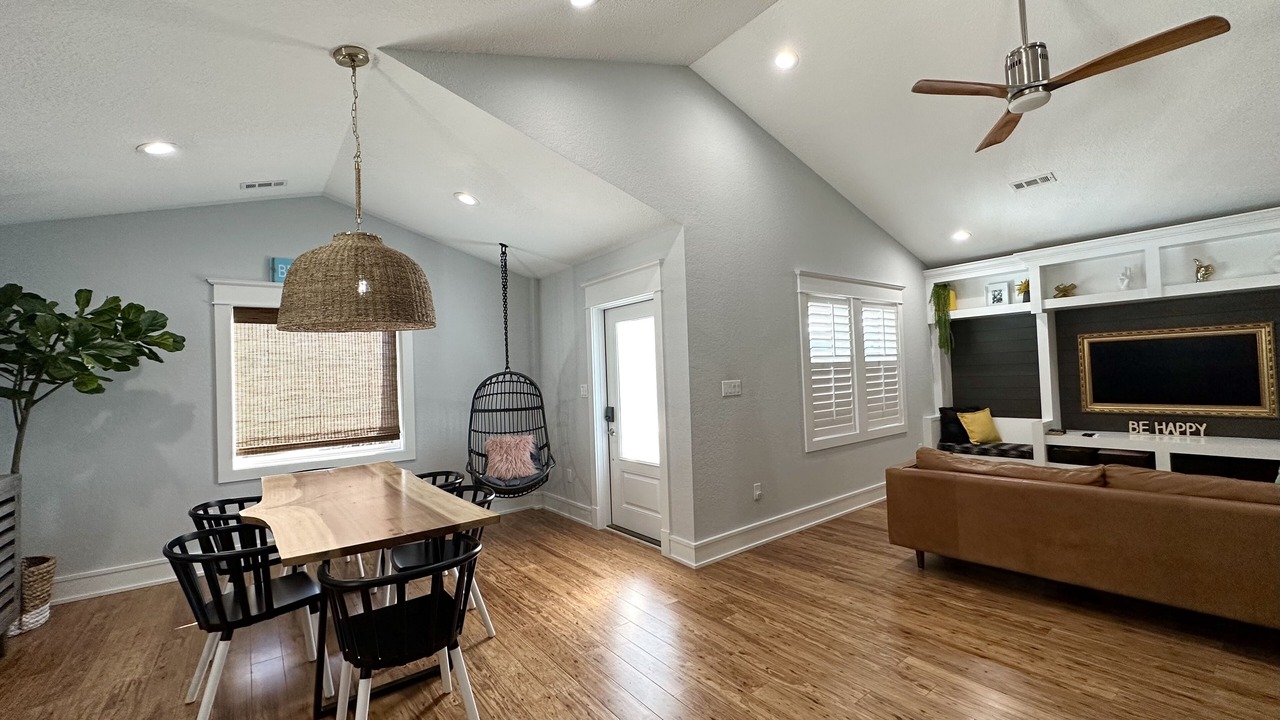 Photo of Livingroom in Colington
