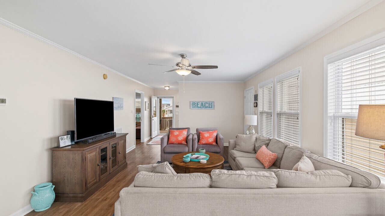 Photo of Livingroom in Surf City