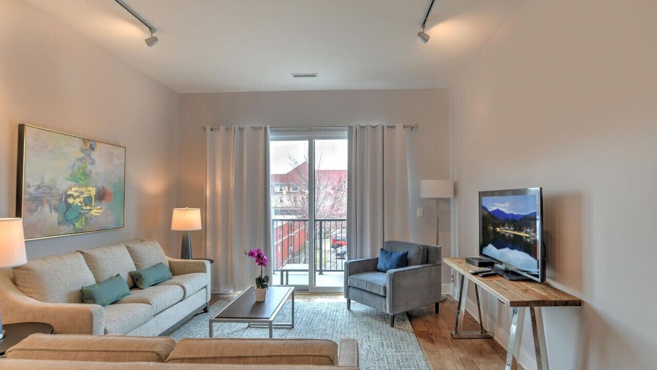 Photo of Livingroom in Asheville