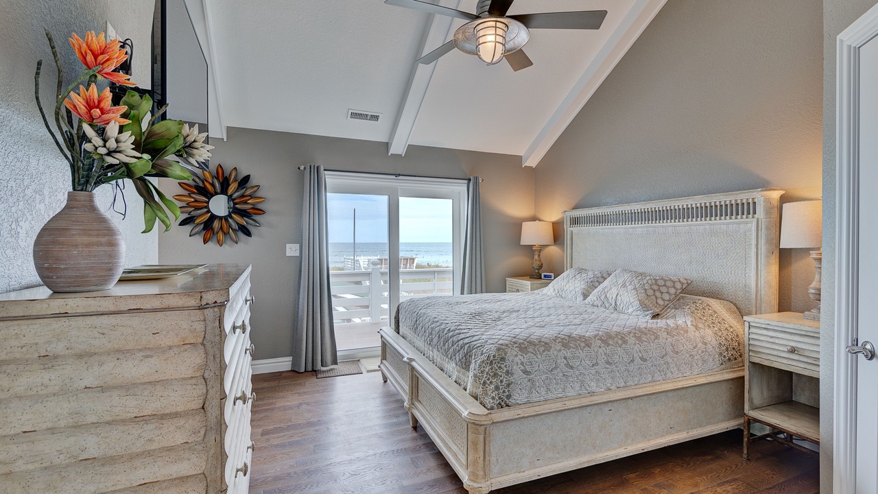 Photo of Bedroom in Southern Shores