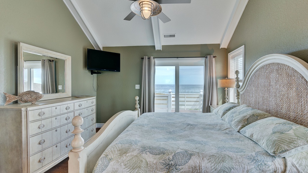 Photo of Bedroom in Southern Shores