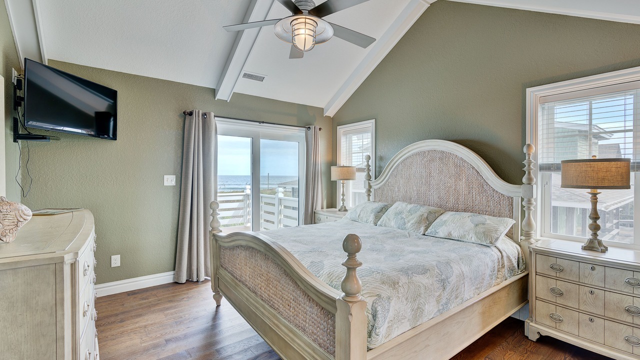 Photo of Bedroom in Southern Shores