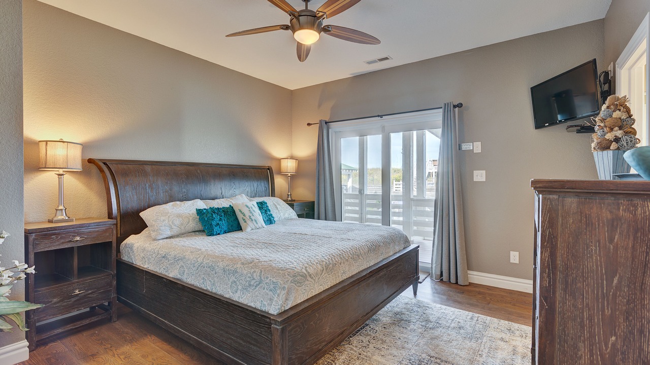 Photo of Bedroom in Southern Shores