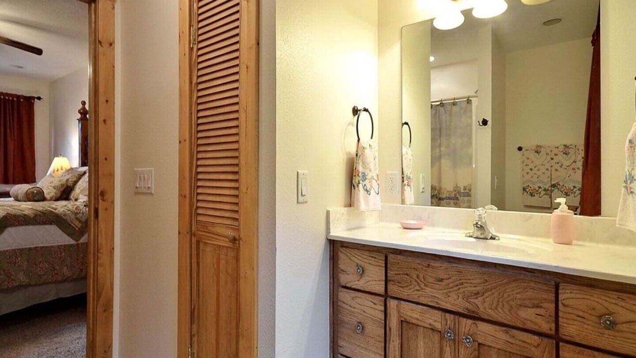 Photo of Bathroom in Maggie Valley
